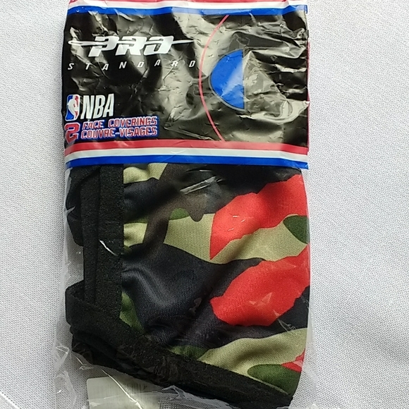 Toronto Raptors NBA Face Coverings - Picture 3 of 4